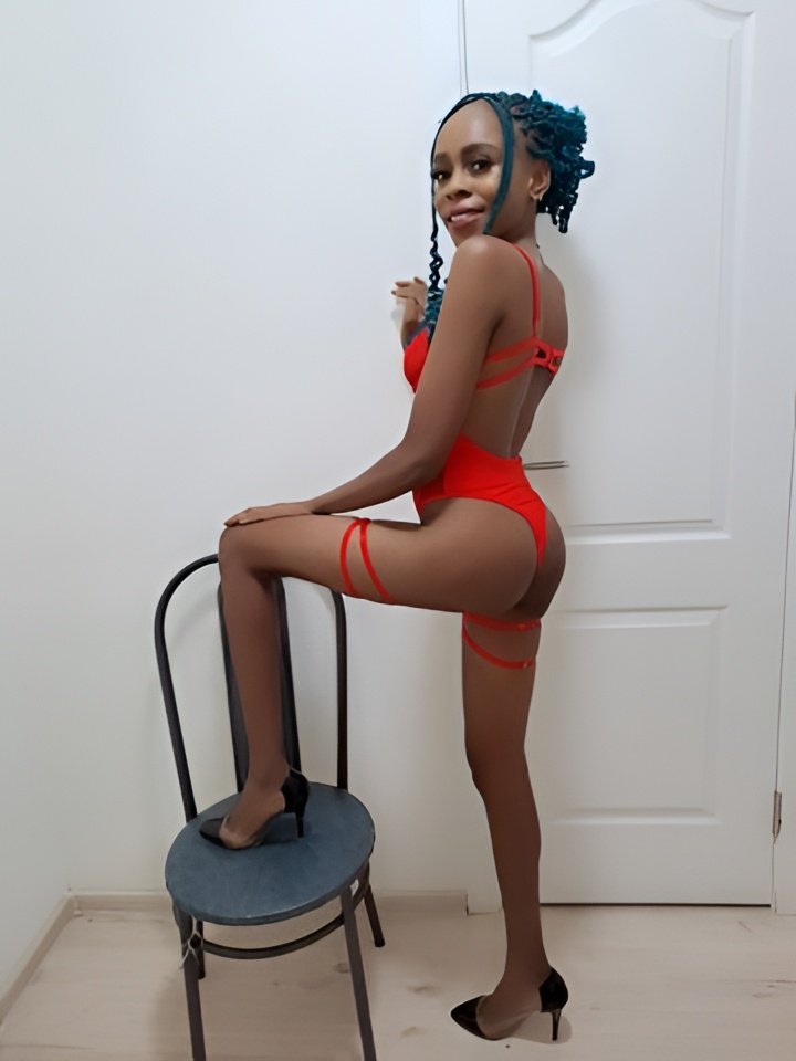 Роза привлекальеная девушка из Юбилейного цена от 3000 руб