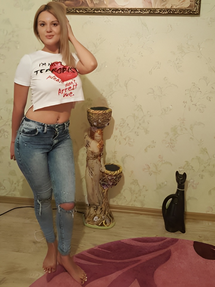 Юлия привлекальеная девушка из Юбилейного цена от 1500 руб