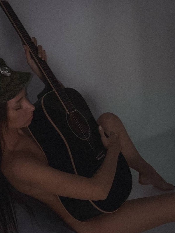 Клеопатра привлекательная девушка из Юбилейного цена от 7000 руб